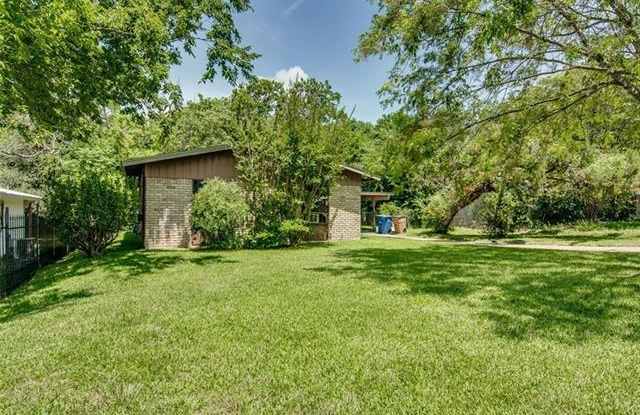 4608 Englewood DR Gallery 3