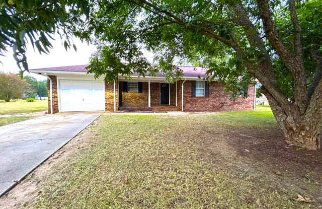 NEWLY RENOVATED- SHAW AFB-3 Bedroom, 2 Bathroom-APPLICATION FEE WAIVED FOR ACTIVE DUTY MILITARY Gallery 1