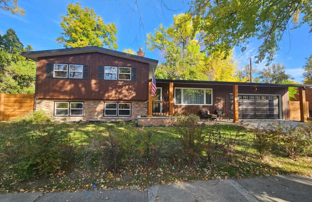 441 Beverly Hills Drv. - 4b2ba 2 car garage  furnished! photos photos