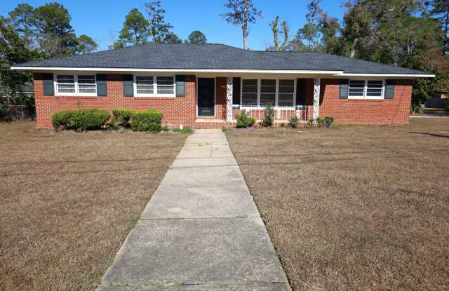 1200 Dellwood Drive - 1200 Dellwood Drive, Valdosta, GA 31602