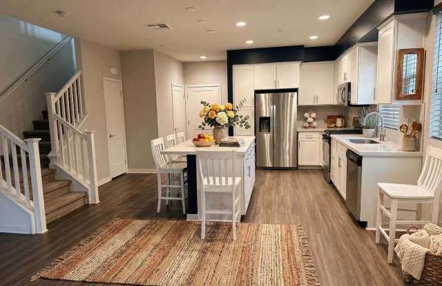 139 Farmhouse Drive unit: 6 - 139 Farmhouse Drive, Simi Valley, CA 93065 139 Farmhouse Drive unit: 6 - 139 Farmhouse Drive, Simi Valley, CA 93065