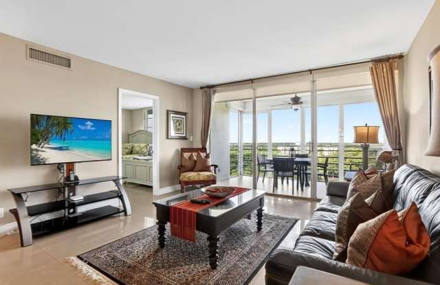 605 Oaks Dr photos photos