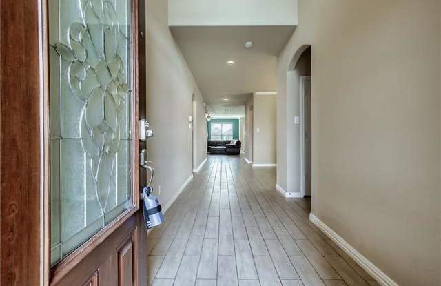12408 Fair Lane Gallery 2