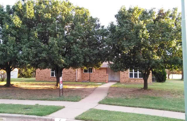 7 MCNABB CIRCLE - 7 McNabb Cir, Wichita Falls, TX 76306