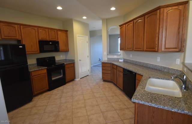 17682 W Cavedale Drive Gallery 3
