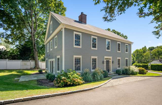 102 Mansfield Avenue Gallery 2