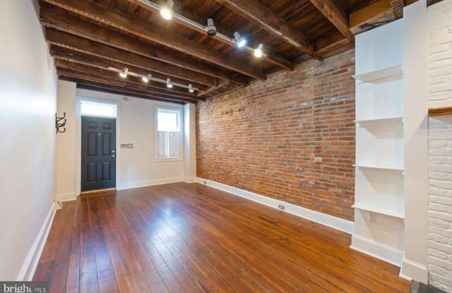 1913 E LOMBARD Street Gallery 4