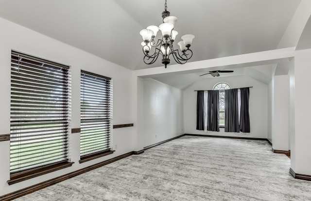 18501 El Greco Drive Gallery 4