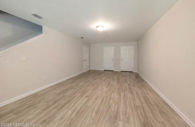 6869 LAKE MIST Lane Gallery 4