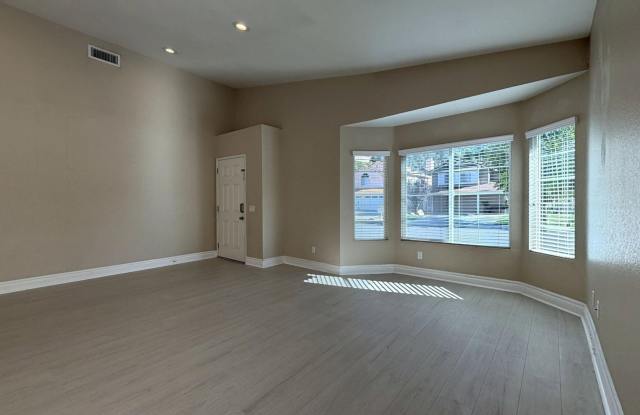 23856 Creekwood Dr. | 3 Bed, 2 Bath Home in Sunnymead Ranch Available Now! Gallery 4