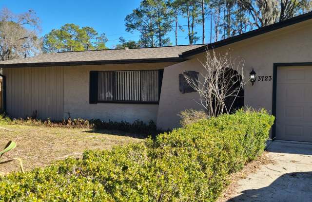 Remodeled 3/2 in Monterey photos photos