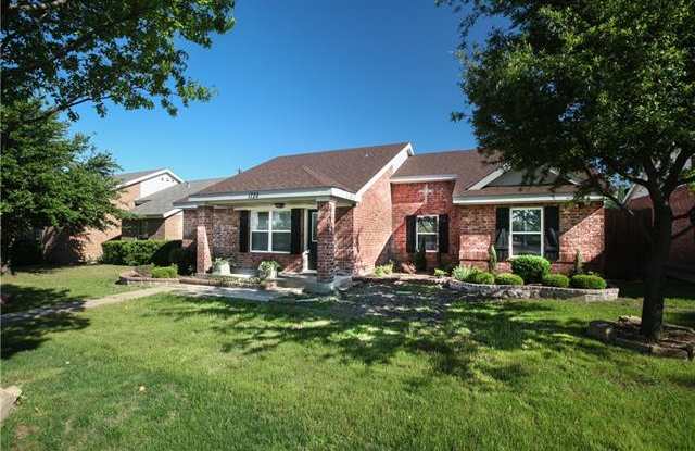 1720 E Parker Road Gallery 2