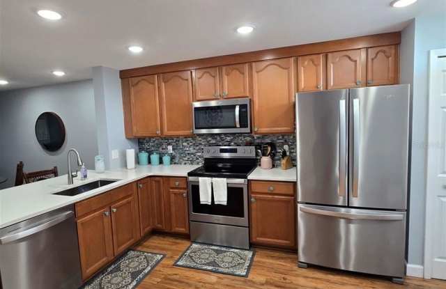 7600 SUN ISLAND Drive S Gallery 2