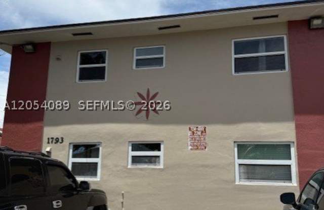 1793 NW 18th Ter Gallery 2