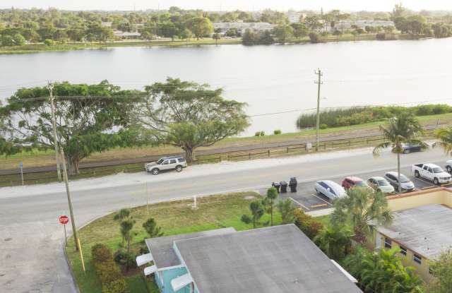 414 Lake Osborne Drive - 414 Lake Osborne Drive, Lake Worth, FL 33461