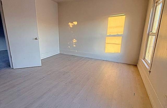 638 Carbon St photos photos