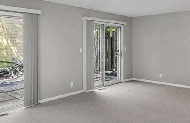 2005 Vawter Street - 1 Gallery 4