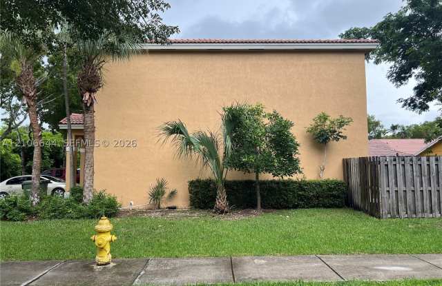 1489 SW 1 ST Gallery 3