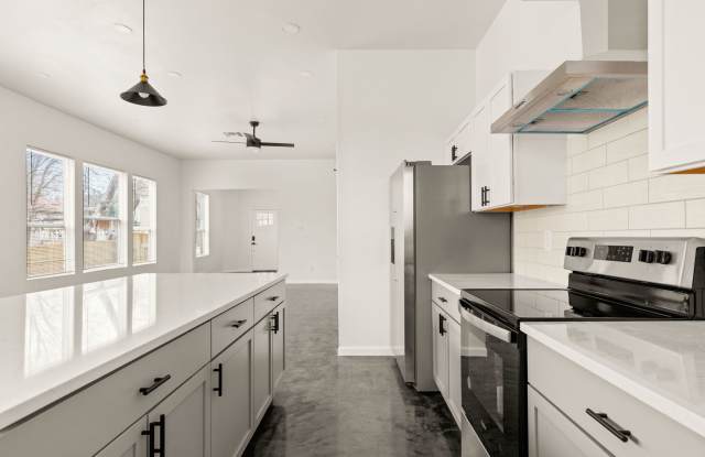 1827 Montana St Gallery 1