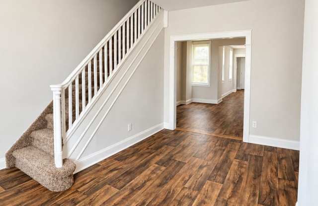 Comfort Comes Standard: 3 Bedrooms, Central AC, Laundry & Pets Welcome Gallery 4