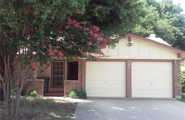 505 Salem Drive - 505 Salem Drive, Arlington, TX 76014
