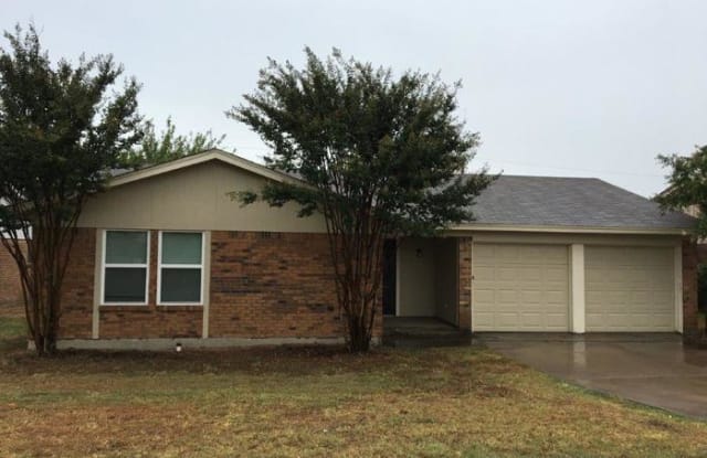 6536 Meadowlark Lane East - 6536 Meadowlark Lane East, Watauga, TX 76148