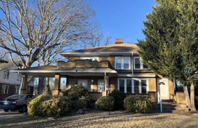 891 Haywood Rd photos photos