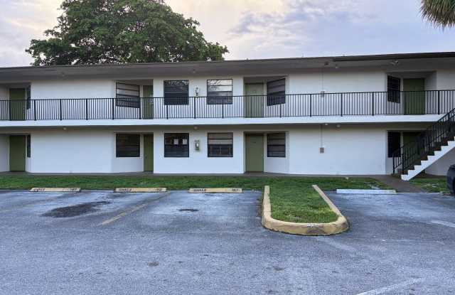 4207 Lakeside Drive - 4207 Lakeside Drive, Tamarac, FL 33319