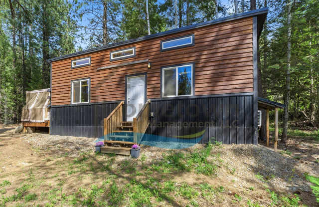 1 Bedroom 1 Bath Cottage Style Studio Home with Off Street Parking Available in Sagle, Idaho! photos photos 1 Bedroom 1 Bath Cottage Style Studio Home with Off Street Parking Available in Sagle, Idaho! photos photos
