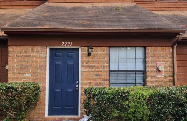 Dual Suite Comfort: 2BR/2BA Townhouse with Washer/Dryer Included photos photos