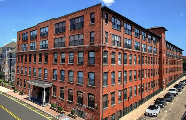 145 Canal Street East photos photos