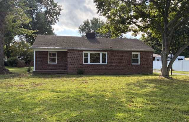 Two Full Living Areas — One Incredible Home! Spacious  Fully Renovated 4-Bedroom in HDG photos photos