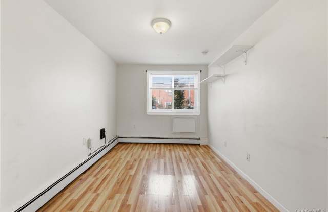 2420 Bennett Avenue unit: 1C photos photos