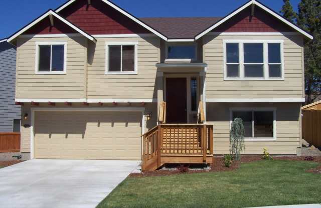 Spacious 4 Bed/3 Bath Single Family Home in NE Bend - Tango Creek photos photos