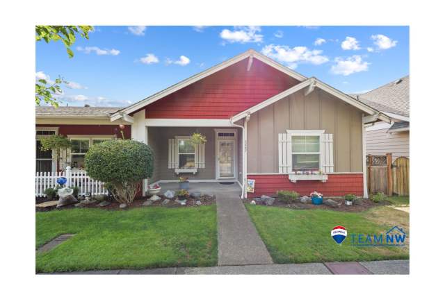 2 bed, 2 bath townhouse. North Thurston School District. photos photos