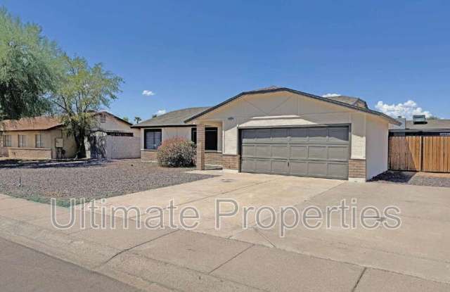 9538 W Echo Ln Gallery 1