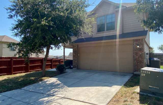 It's a Beauty ~ Great Location ~ 3/2.5 ~ Move-in Ready! - 6710 Freedom Oaks, San Antonio, TX 78242