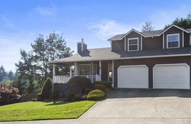Walk to the Ferry From this Meticulously Cared for home in Kingston! photos photos