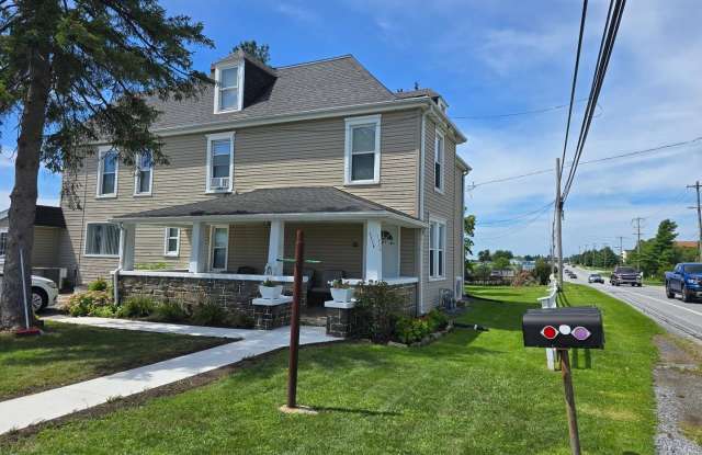 1216 W LINCOLN APT #3 HWY Gallery 2