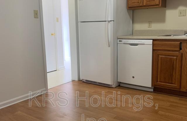 200 Albatross St. photos photos