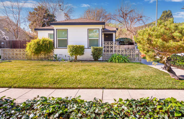 4176 Perlita Avenue Gallery 2