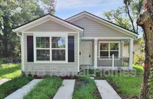 2327 Janette St photos photos