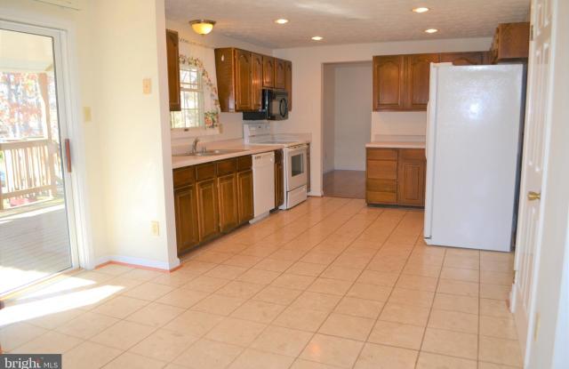 7308 STERLING GROVE DRIVE Gallery 4