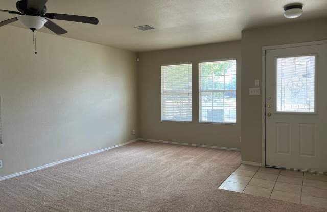 5707 Sherbrooke Oak Gallery 4