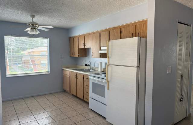 708 MICHIGAN Court Gallery 3