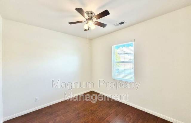 33205 Gypsum St Gallery 3