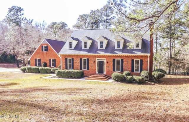 809 Houndslake Drive Gallery 2