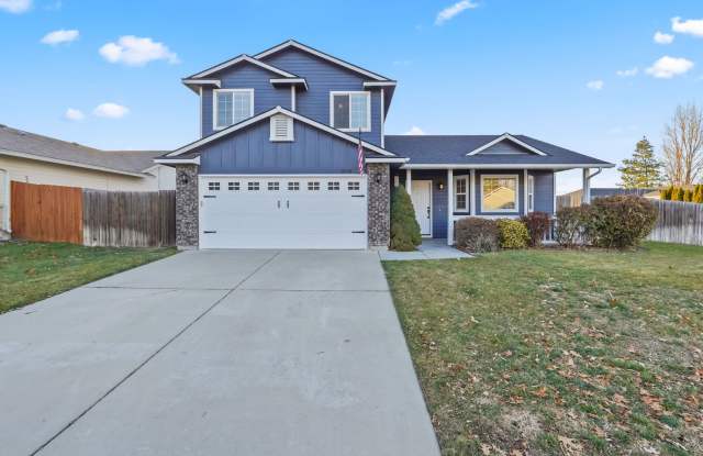 Desirable 4 bedroom, 2.5 bath South Boise Home! photos photos