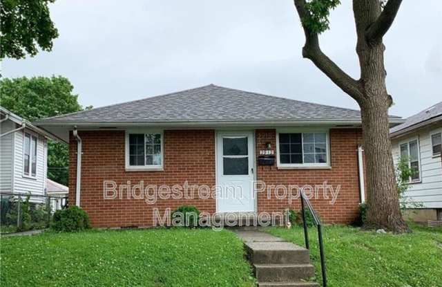 2912 Hazel Avenue photos photos