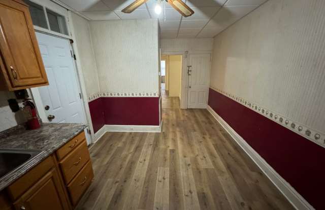 Spacious One Bedroom on First Floor Gallery 4